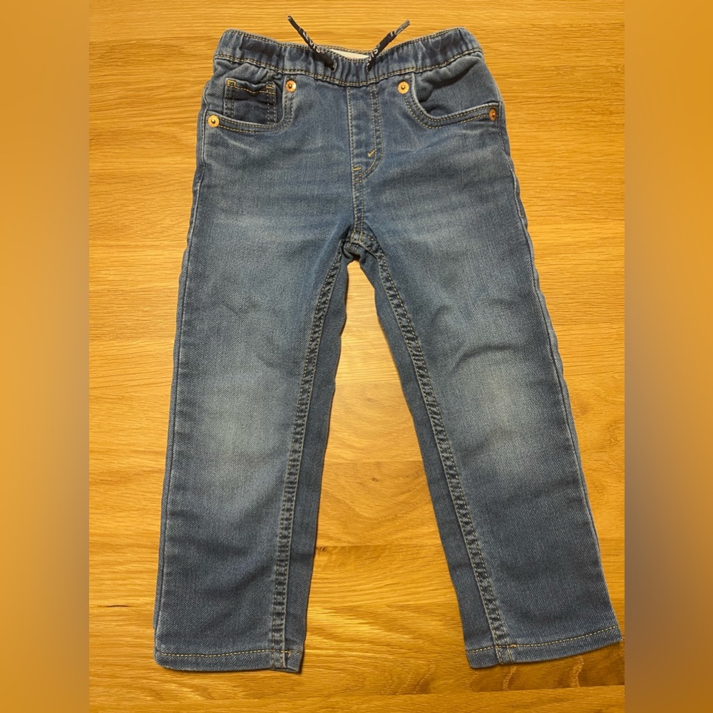 Toddler Levi jeans. Size 2-3 years.